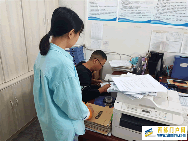 沿河县教育局副局长杨周到塘坝镇督导检查教育保障、学校安全、疫情防控等工作(图4) 图片4.png