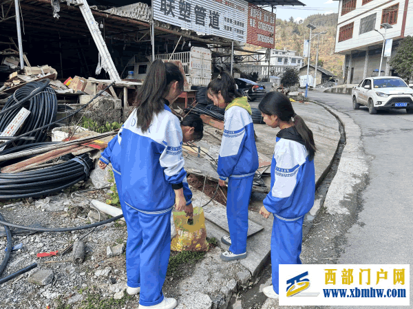 刀坝中学积极开展“学习雷锋好榜样”活动(图3) 1399B1E003BD6FD023DC69326DB0ECBB_副本.png