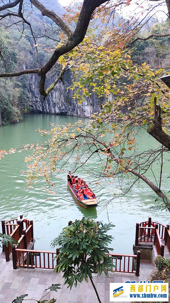 生肖属龙游客可免费游龙宫(图1) 生肖属龙游客可免费游龙宫(图1)