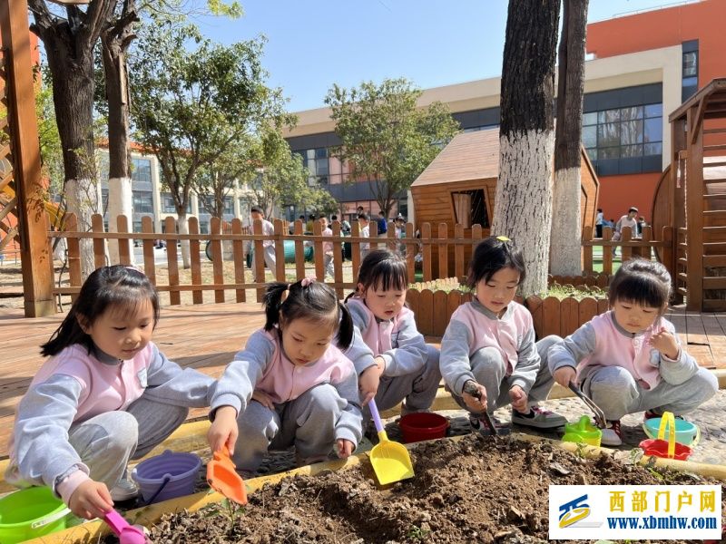 细雨绵绵已清明 暖暖春意诉浓情 ——西安市第八保育院清明节主题活动纪实(图4) 细雨绵绵已清明 暖暖春意诉浓情 ——西安市第八保育院清明节主题活动纪实(图4)