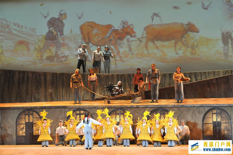 庆祝中国人民解放军建军97周年主题展在延安启幕(图1) 庆祝中国人民解放军建军97周年主题展在延安启幕(图1)