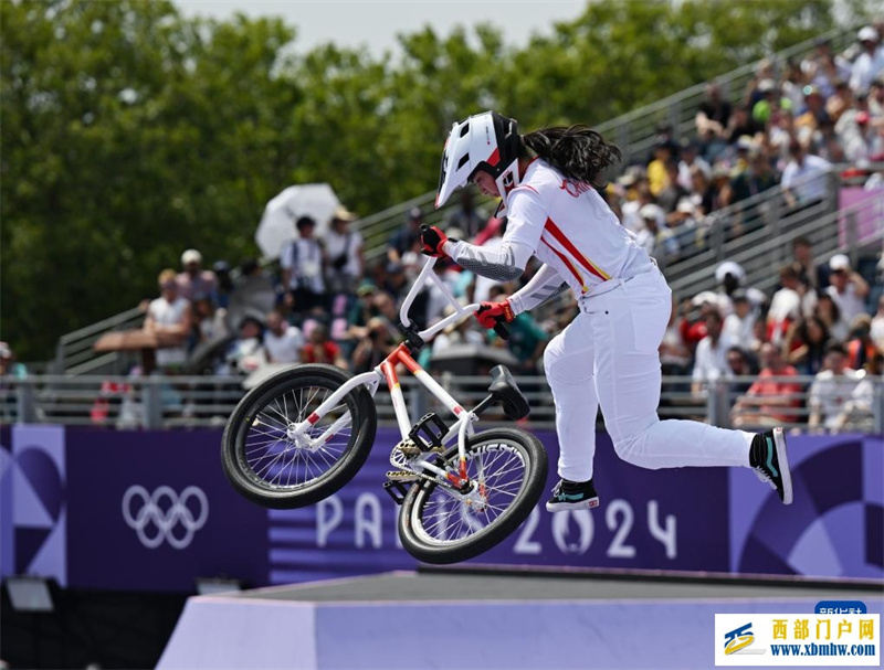 自由式小轮车——邓雅文获得女子公园赛冠军(图6) 自由式小轮车——邓雅文获得女子公园赛冠军(图6)
