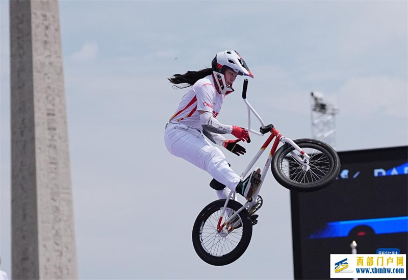 自由式小轮车——邓雅文获得女子公园赛冠军(图16) 自由式小轮车——邓雅文获得女子公园赛冠军(图16)