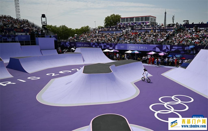 自由式小轮车——邓雅文获得女子公园赛冠军(图21) 自由式小轮车——邓雅文获得女子公园赛冠军(图21)