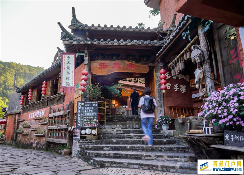 让民族团结的佳话代代相传(图6) 让民族团结的佳话代代相传(图6)