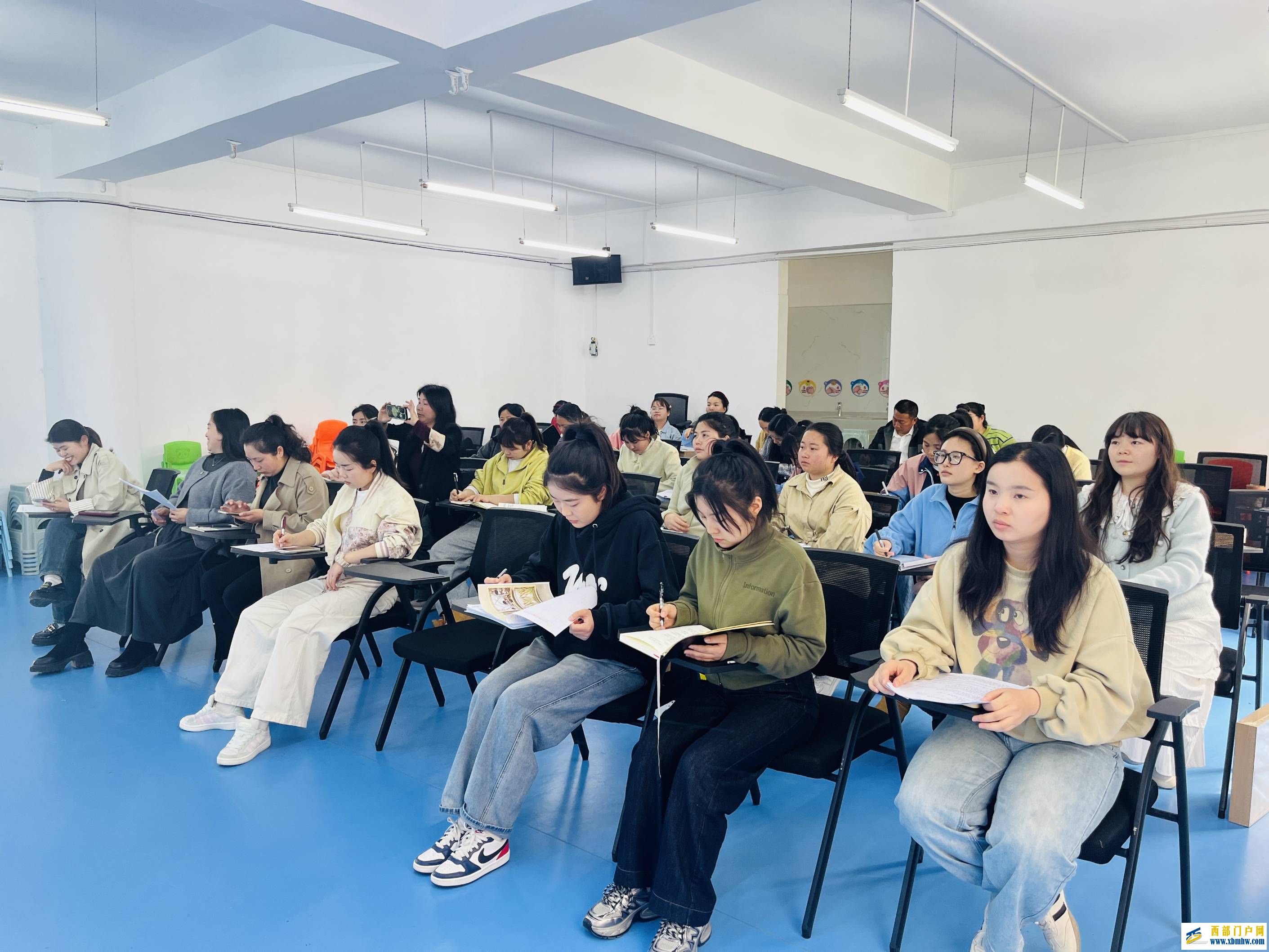 刀坝镇幼小衔接业务工作培训活动(图3) 微信图片_20250410130641.jpg