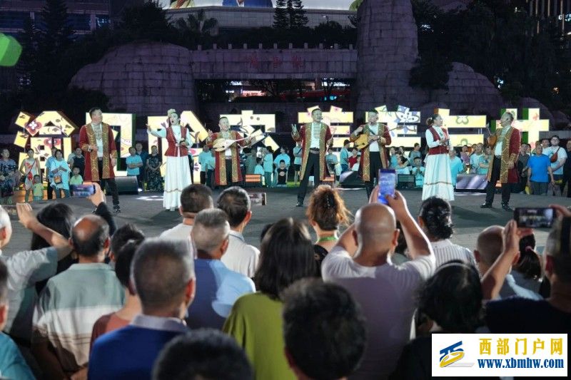 “瓜香溢山城·渝哈一家亲”活动在重庆市江北区隆重举行(图1) “瓜香溢山城·渝哈一家亲”活动在重庆市江北区隆重举行(图1)