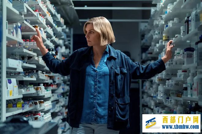 《绝命毒师》主创操刀,是“高开低走”还是“神剧诞生”?(图2) 《绝命毒师》主创操刀,是“高开低走”还是“神剧诞生”?(图2)